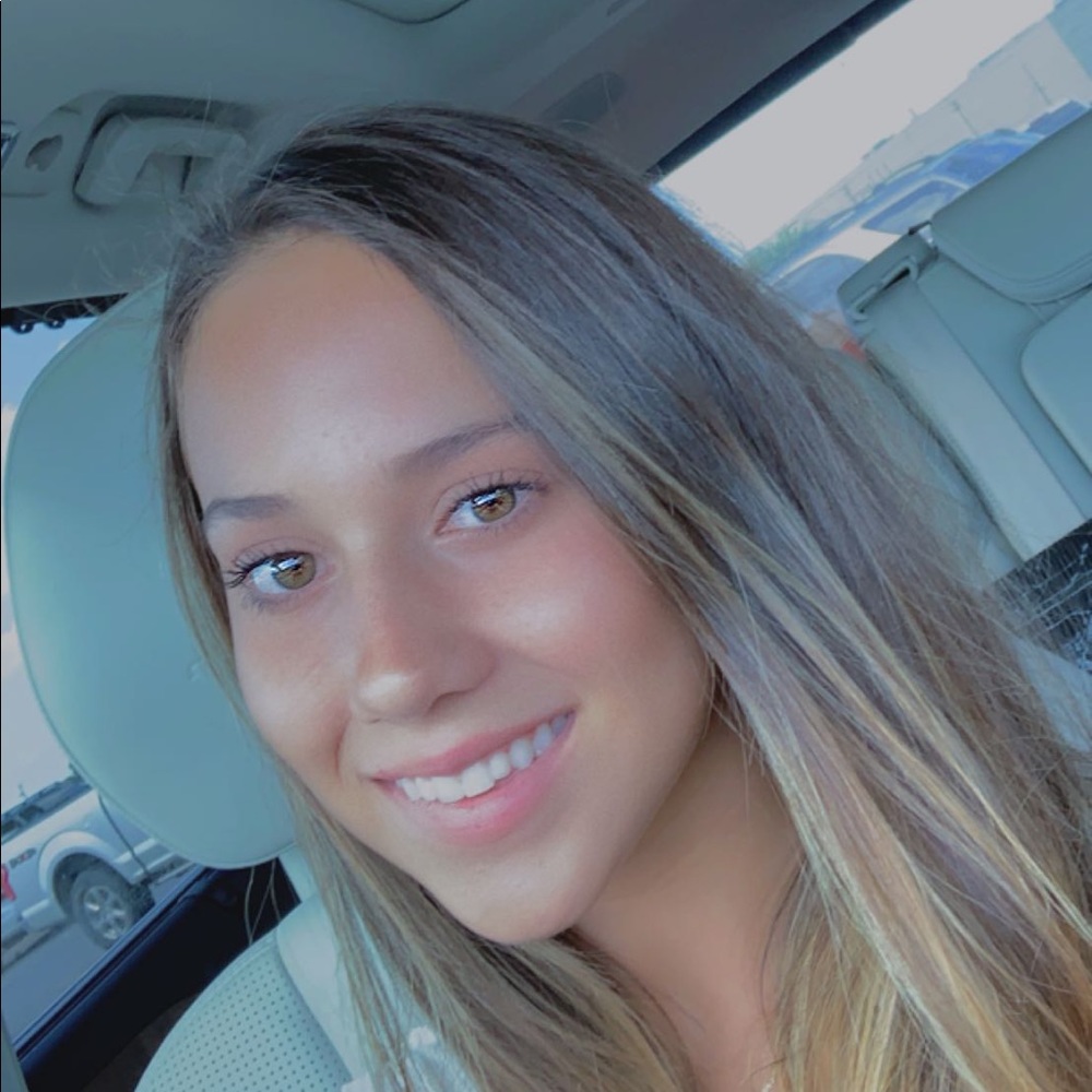 Meet your Posher, Brooke